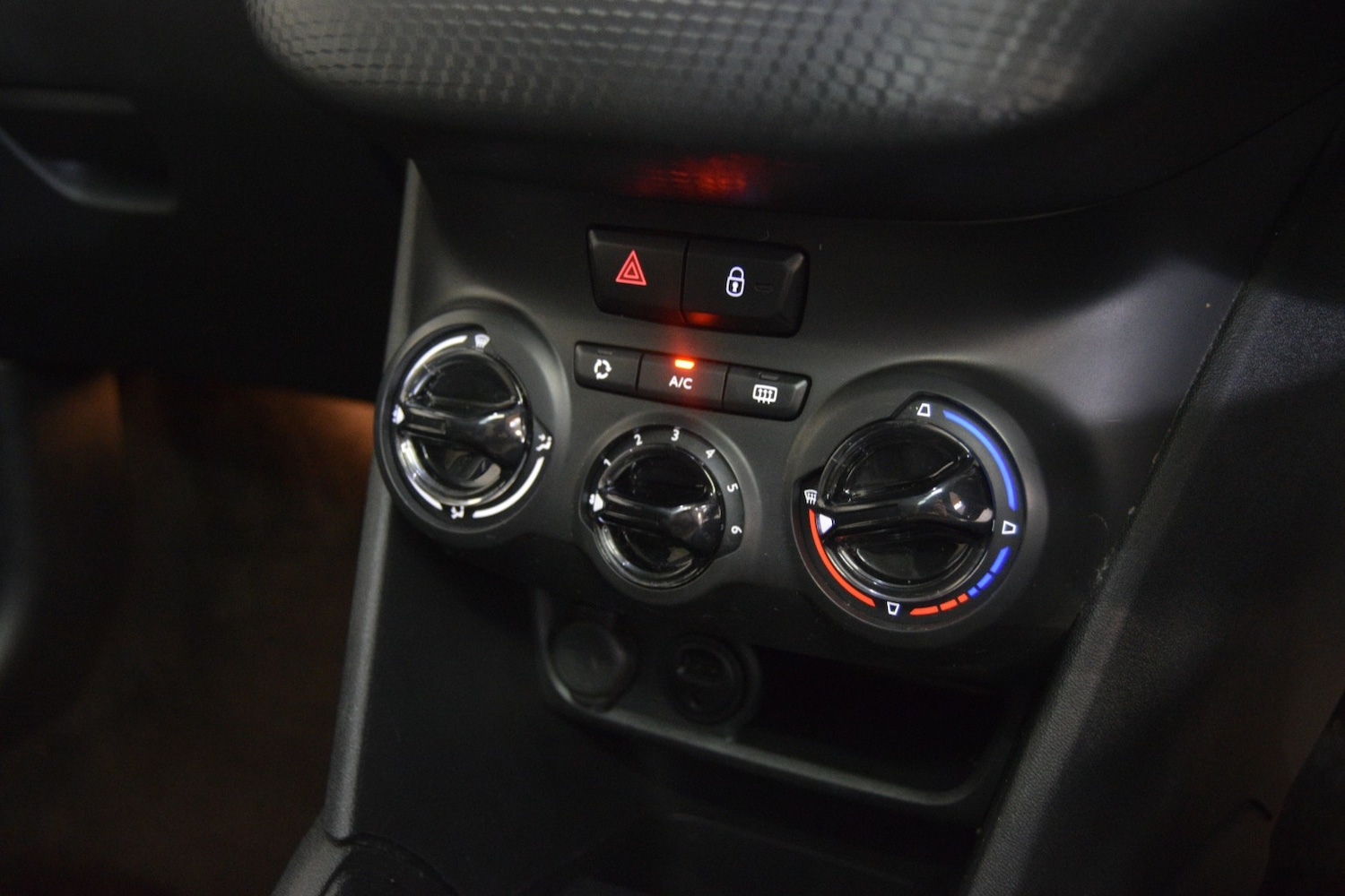 Used Peugeot 208 2018 for sale - 77465819: Photo 28