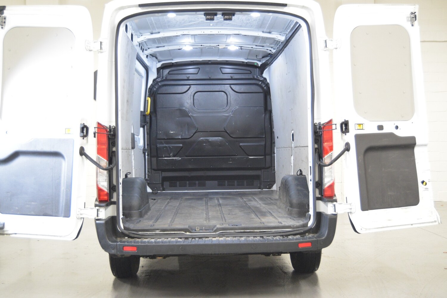 Used Ford Transit 2021 for sale - 76476937: Photo 12