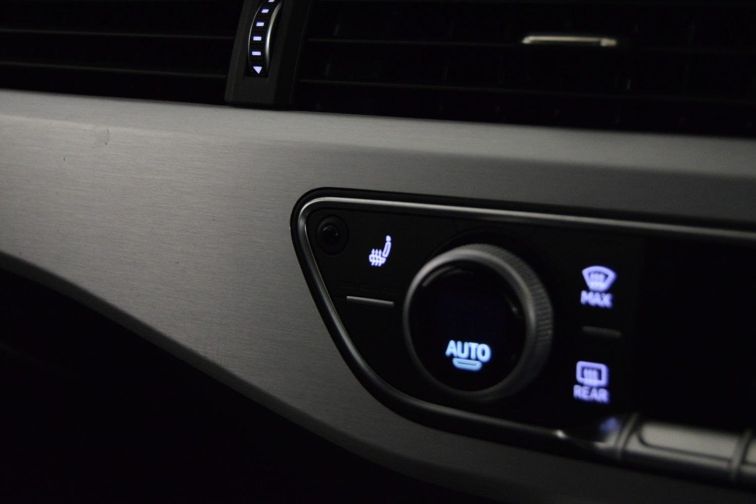 Used Audi A4 2018 for sale - 76931451: Photo 14