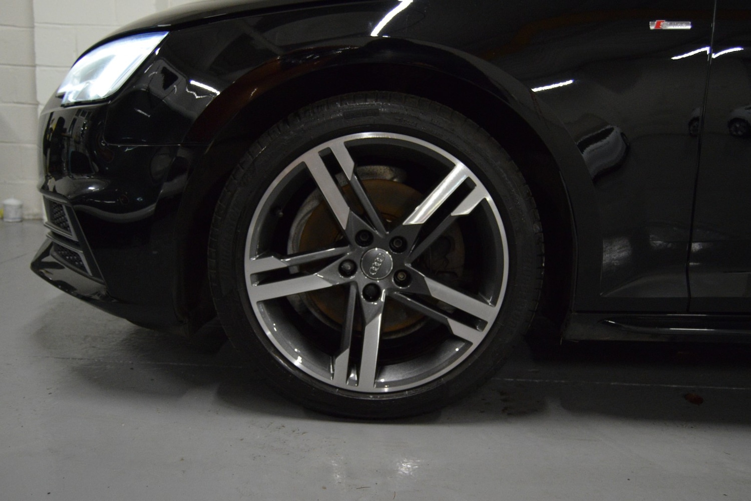 Used Audi A4 2018 for sale - 76931451: Photo 8