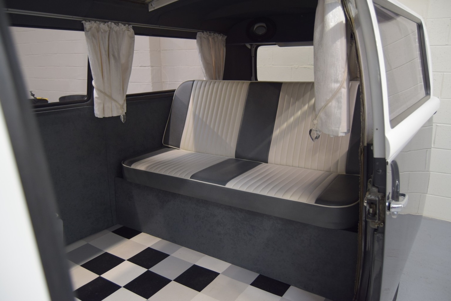 Used Volkswagen Campervan 1970 for sale - 76192660: Photo 23