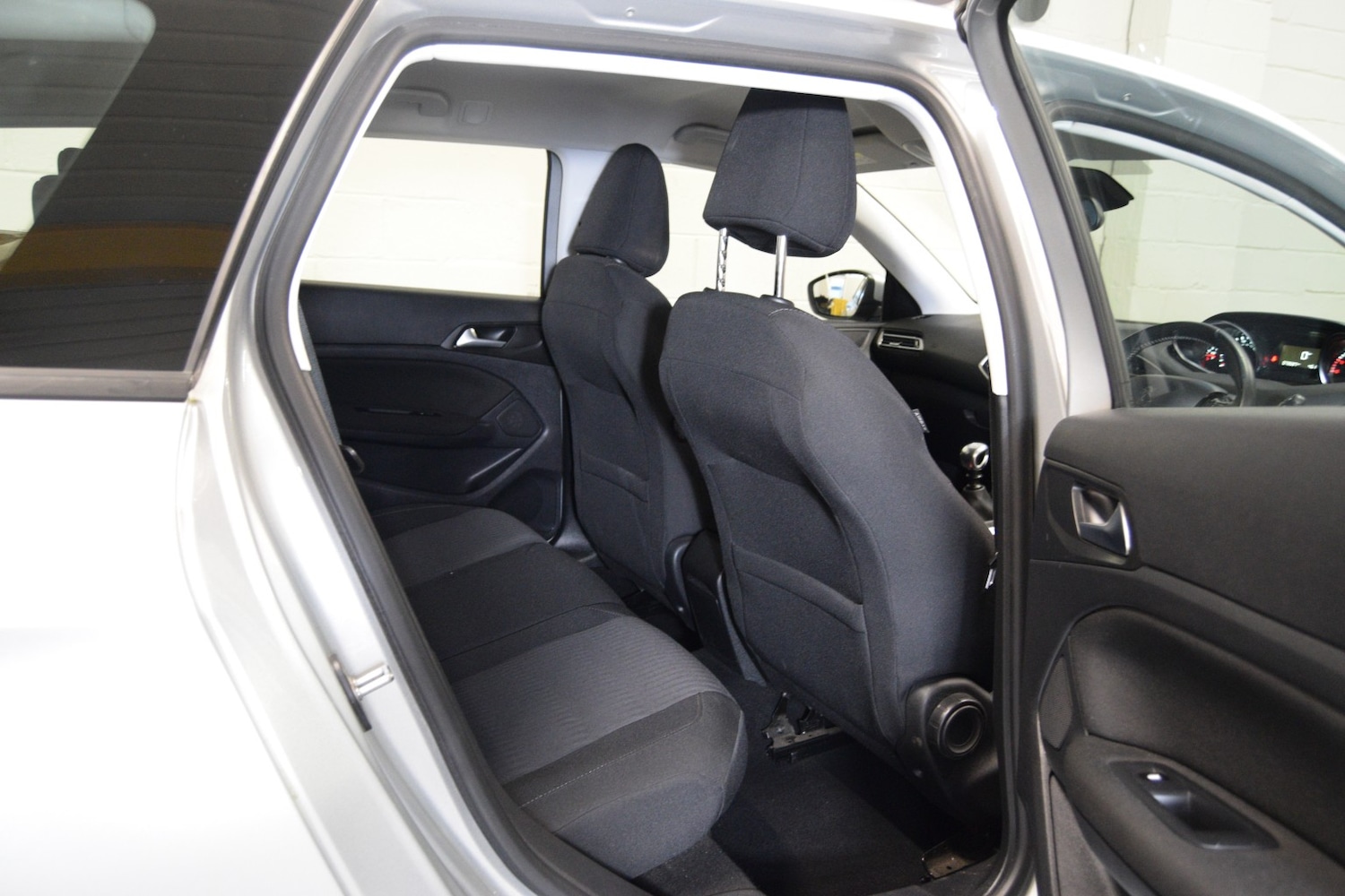 Used Peugeot 308 2015 for sale - 77303597: Photo 13