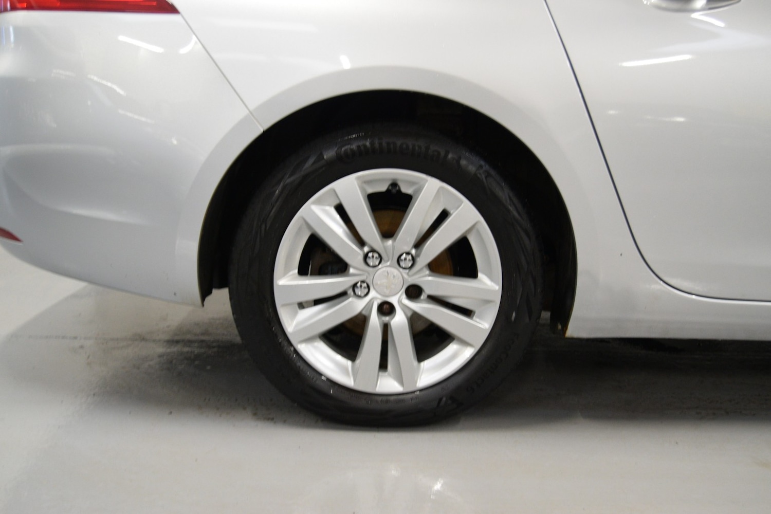 Used Peugeot 308 2015 for sale - 77303597: Photo 6