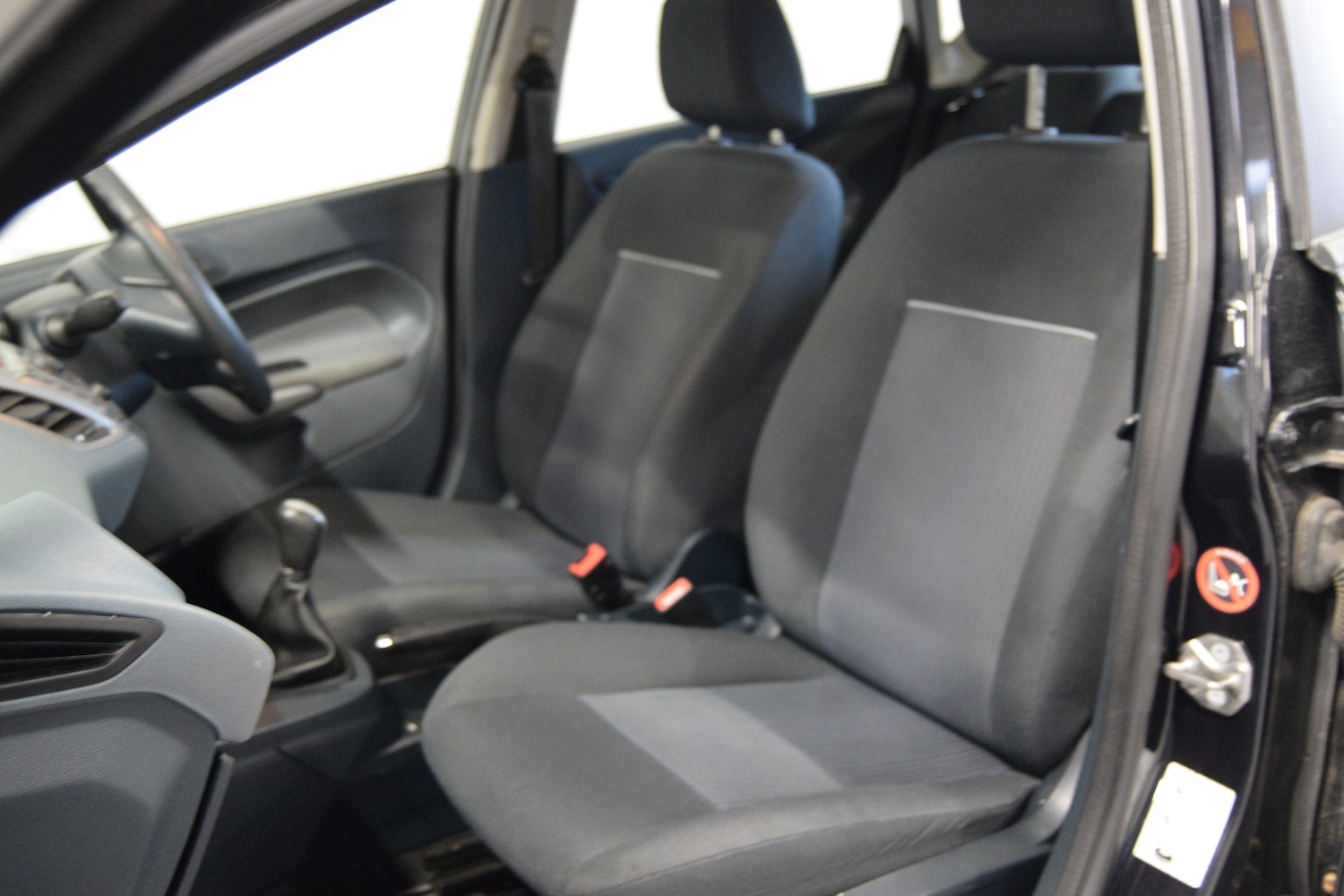 Used Ford Fiesta 2011 for sale - 77008099: Photo 15