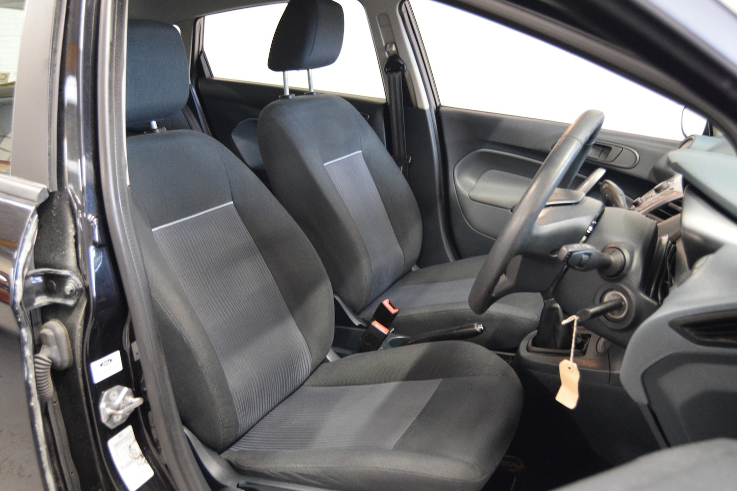 Used Ford Fiesta 2011 for sale - 77008099: Photo 19