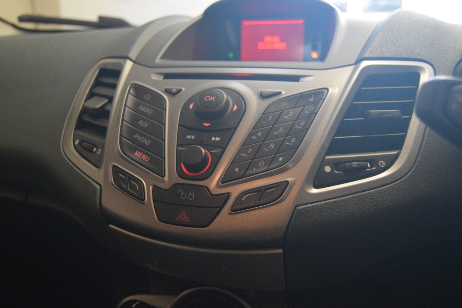 Used Ford Fiesta 2011 for sale - 77008099: Photo 22