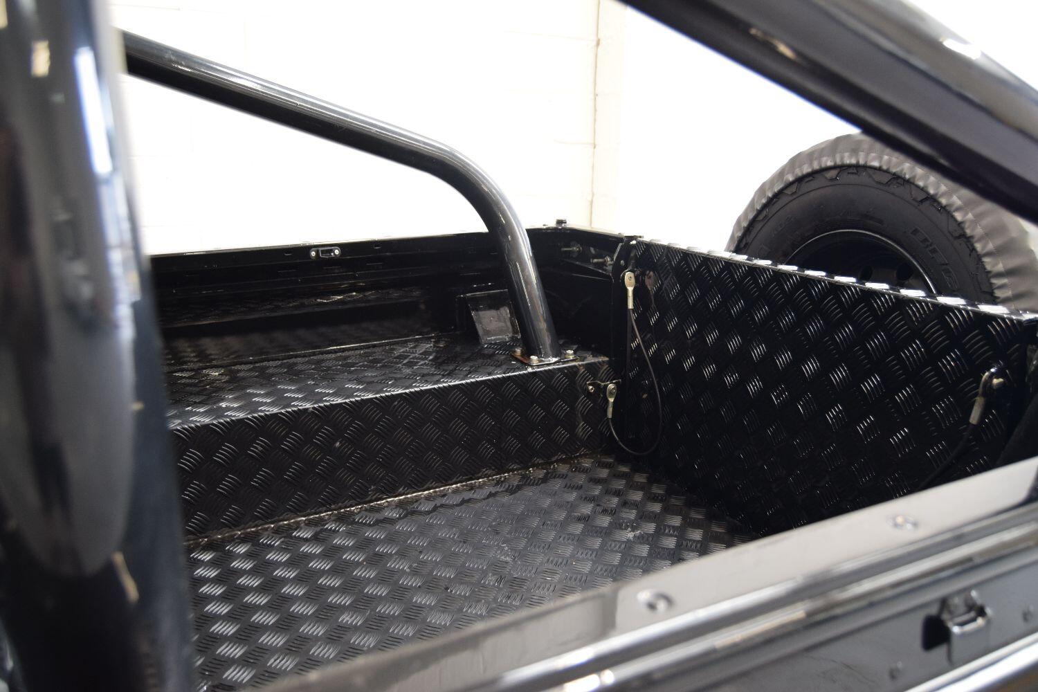 Used Land Rover Defender 2003 for sale - 77464905: Photo 15