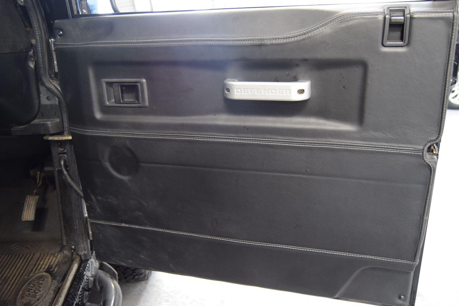 Used Land Rover Defender 2003 for sale - 77464905: Photo 32