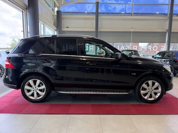 Used Mercedes-Benz M Class 2012 for sale - 79032471: Photo