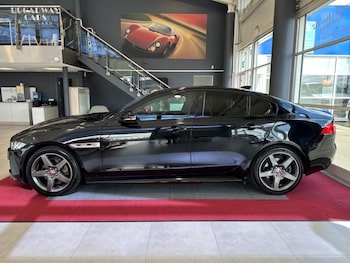 Used Jaguar XE 2018 for sale - 78624167: Photo