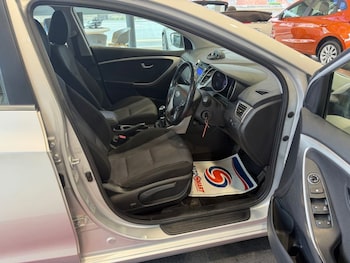Used Hyundai i30 2015 for sale - 79493740: Photo