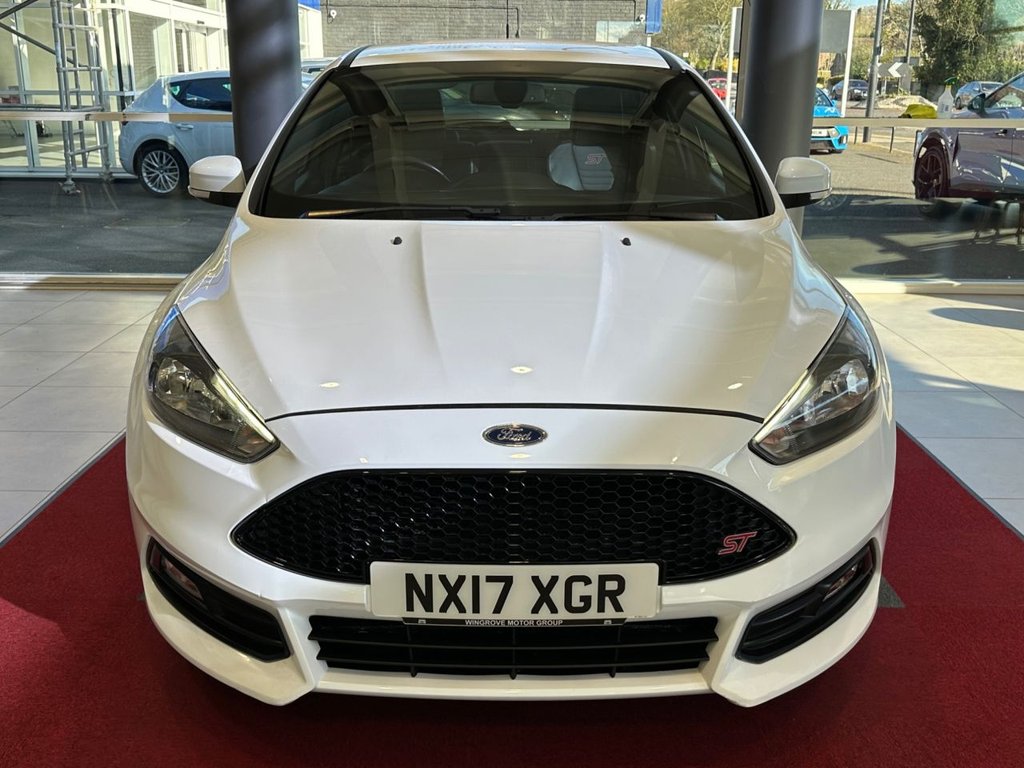 Used Ford Focus 2017 for sale - 78180920: Photo 2