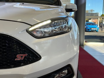 Used Ford Focus 2017 for sale - 78180920: Photo