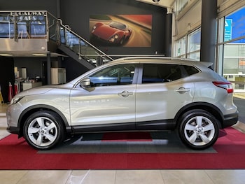 Used Nissan Qashqai 2015 for sale - 78180926: Photo