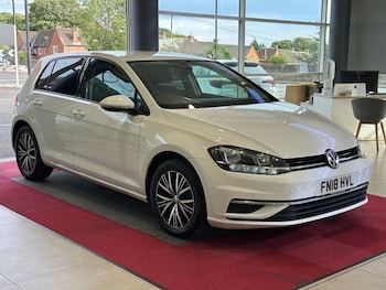 Used Volkswagen Golf 2018 for sale - 79551125: Photo