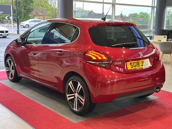 Used Peugeot 208 2018 for sale - 79493620: Photo