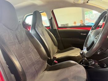 Used Toyota AYGO 2015 for sale - 79530688: Photo