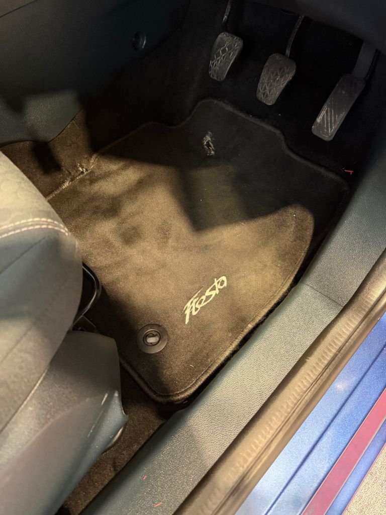 Used Ford Fiesta 2010 for sale - 78180938: Photo 16