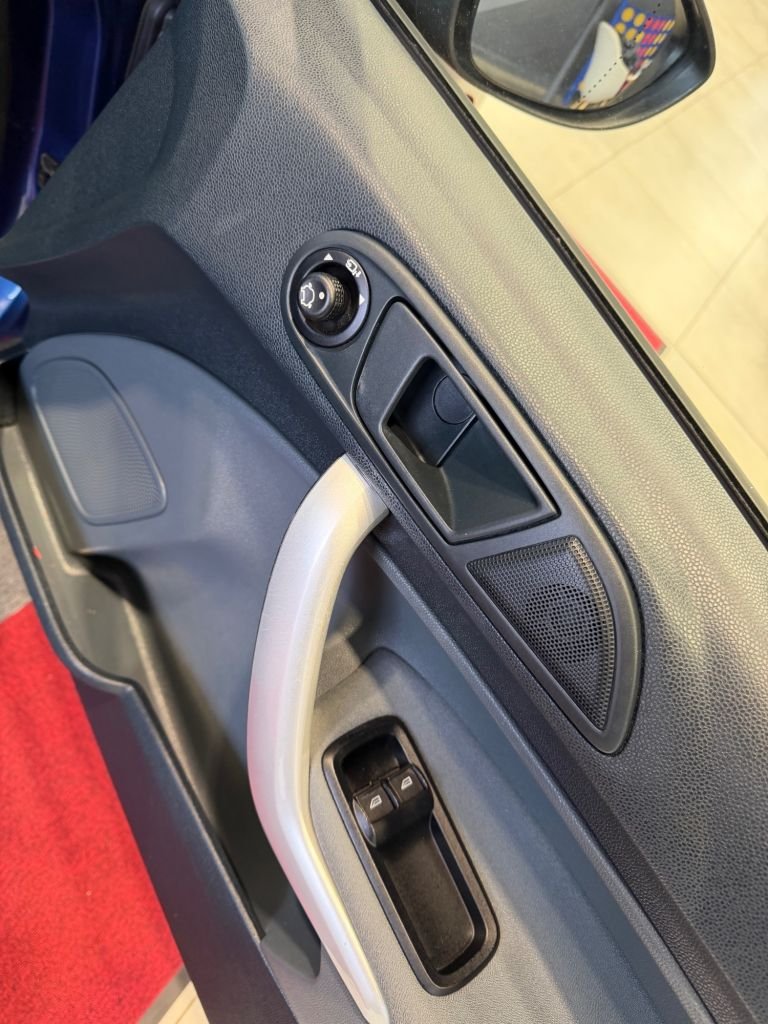 Used Ford Fiesta 2010 for sale - 78180938: Photo 17