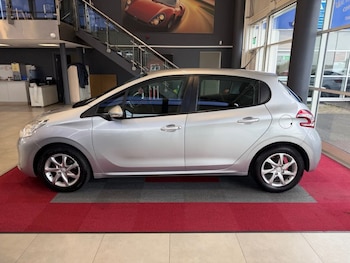 Used Peugeot 208 2013 for sale - 78525469: Photo