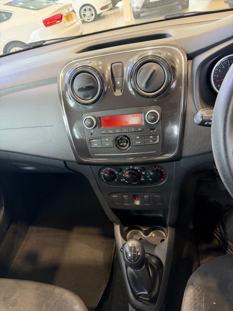 Used Dacia Sandero 2017 for sale - 78180934: Photo 13