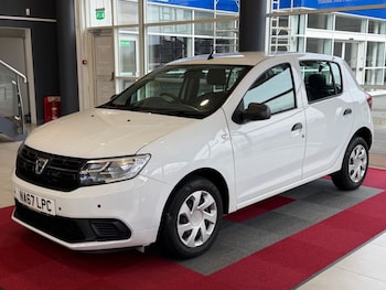 Used Dacia Sandero 2017 for sale - 78180934: Photo
