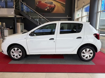 Used Dacia Sandero 2017 for sale - 78180934: Photo