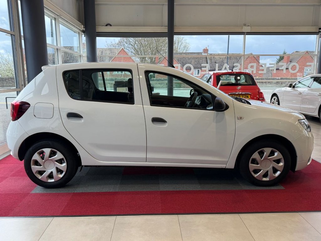 Used Dacia Sandero 2017 for sale - 78180934: Photo 5