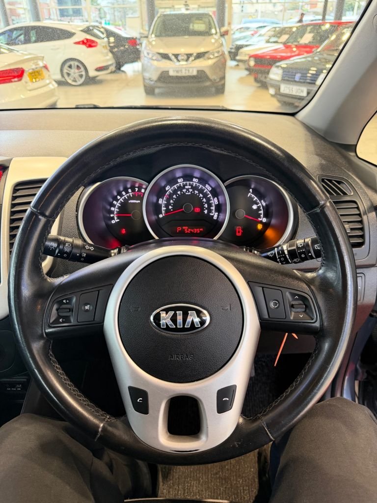 Used Kia Venga 2015 for sale - 78180923: Photo 12