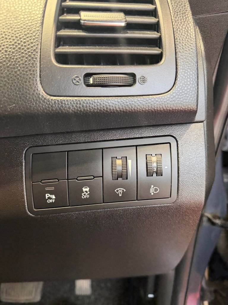 Used Kia Venga 2015 for sale - 78180923: Photo 16