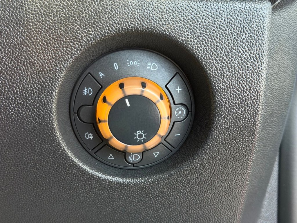 Used Vauxhall Corsa 2009 for sale - 78180916: Photo 16