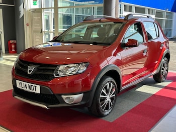 Used Dacia Sandero Stepway 2014 for sale - 78181063: Photo