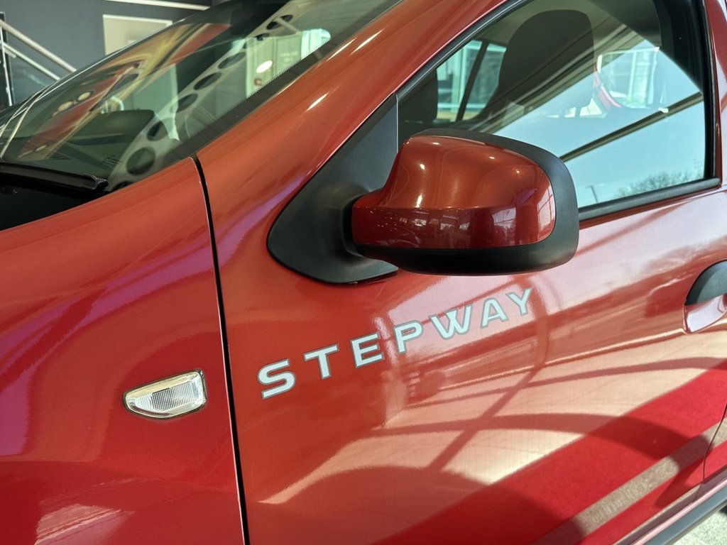 Used Dacia Sandero Stepway 2014 for sale - 78181063: Photo 6