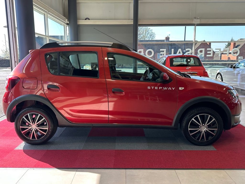 Used Dacia Sandero Stepway 2014 for sale - 78181063: Photo 7