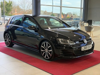 Used Volkswagen Golf 2015 for sale - 78181000: Photo