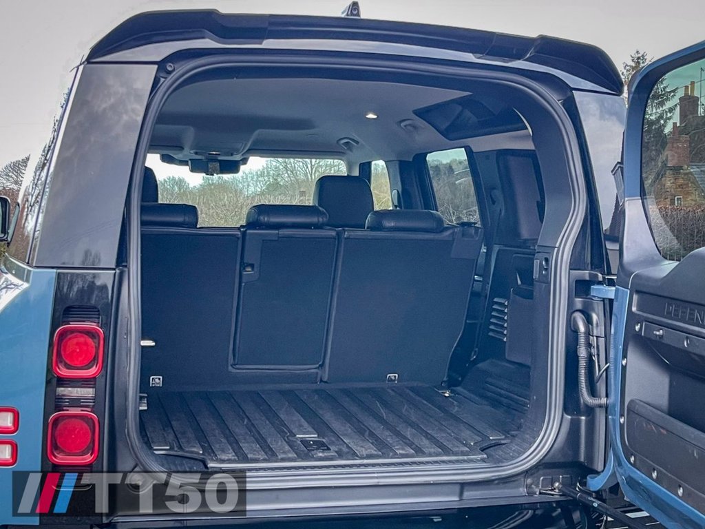 Used Land Rover Defender 2021 for sale - 77627015: Photo 17