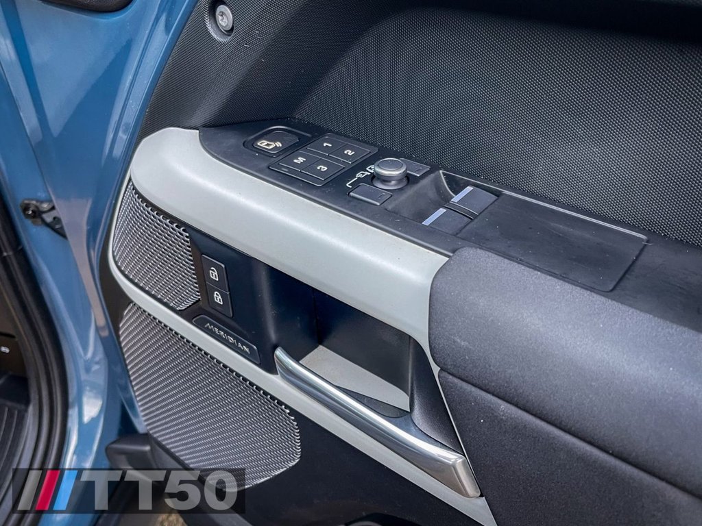 Used Land Rover Defender 2021 for sale - 77627015: Photo 37