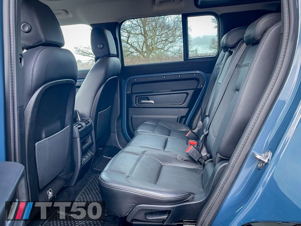 Used Land Rover Defender 2021 for sale - 77457611: Photo 4