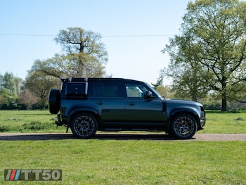 Used Land Rover Defender 2023 for sale - 78518456: Photo