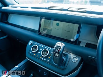 Used Land Rover Defender 2023 for sale - 78518456: Photo