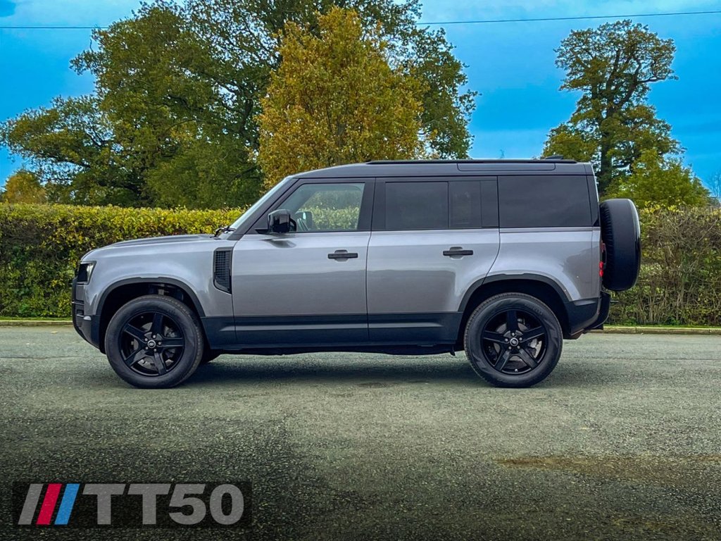 Used Land Rover Defender 2021 for sale - 76486965: Photo 13