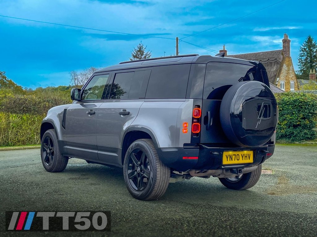 Used Land Rover Defender 2021 for sale - 76486965: Photo 17