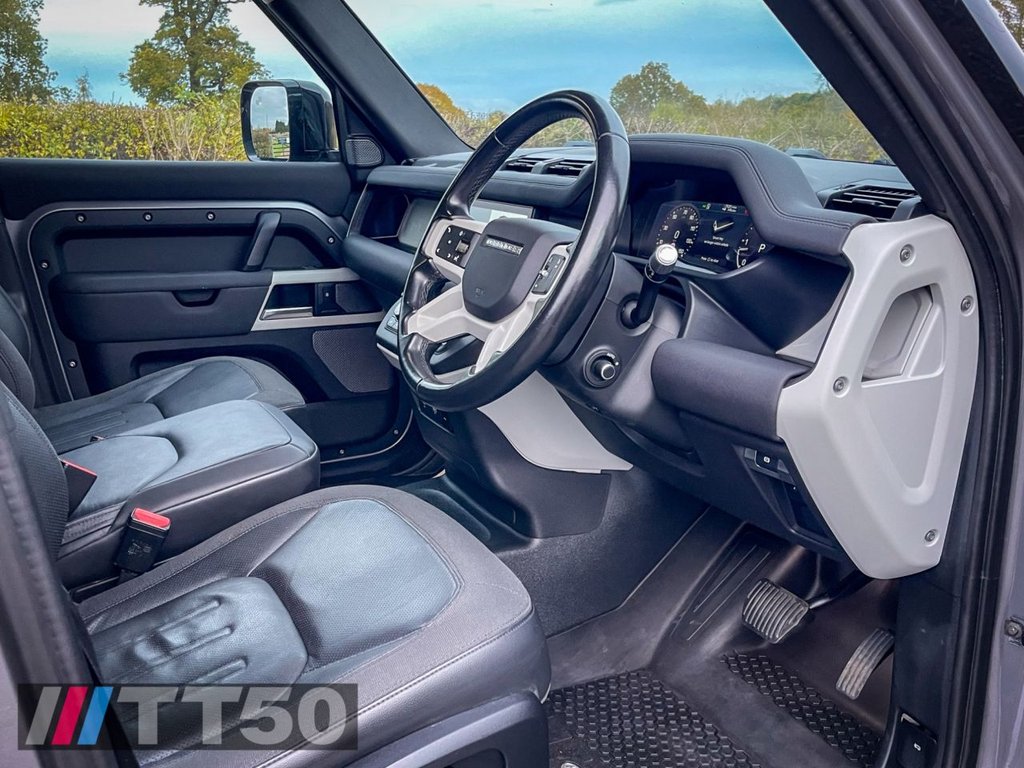 Used Land Rover Defender 2021 for sale - 76486965: Photo 28
