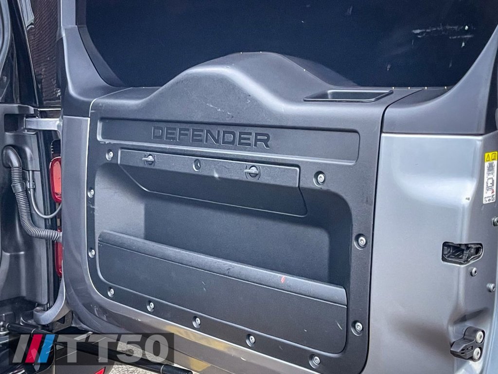 Used Land Rover Defender 2021 for sale - 76486965: Photo 30