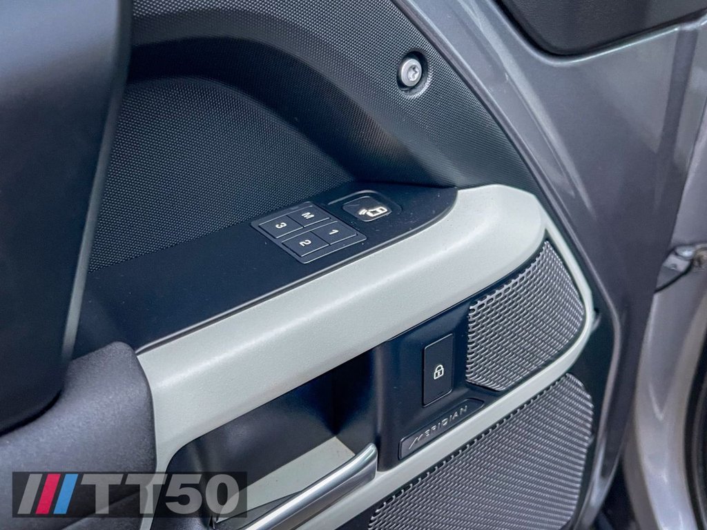 Used Land Rover Defender 2021 for sale - 76486965: Photo 38