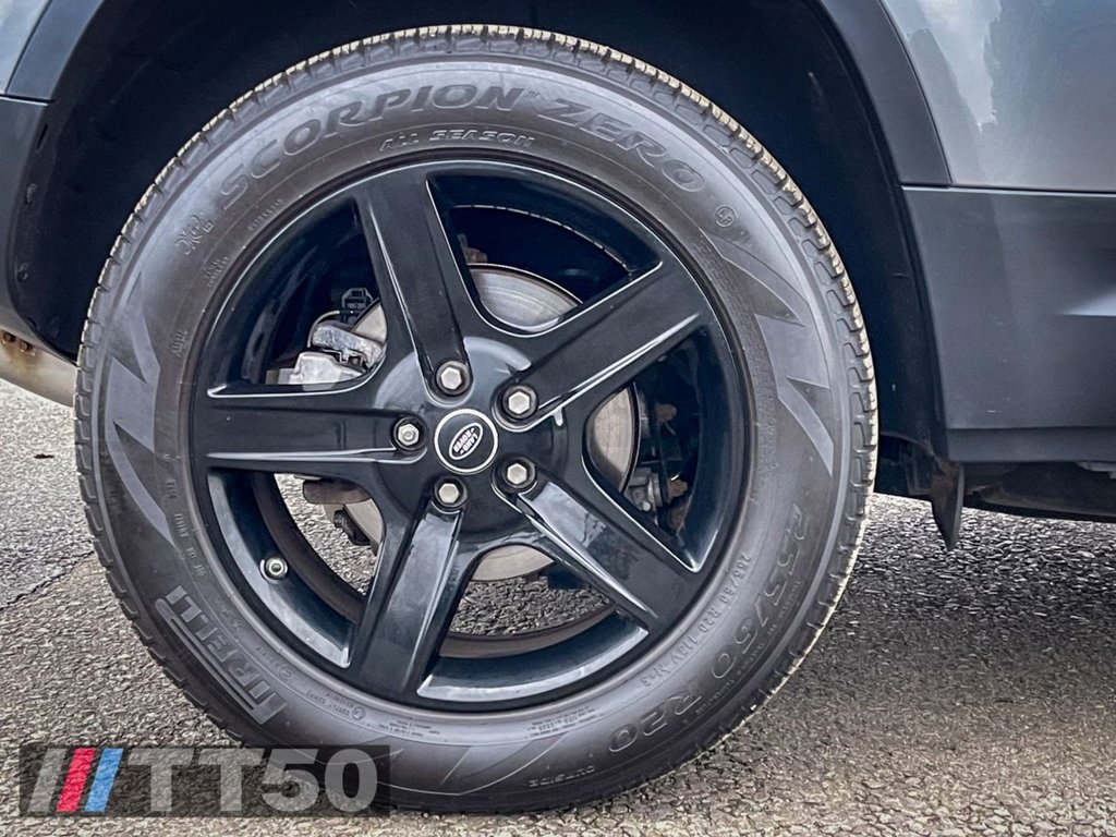 Used Land Rover Defender 2021 for sale - 76486965: Photo 44