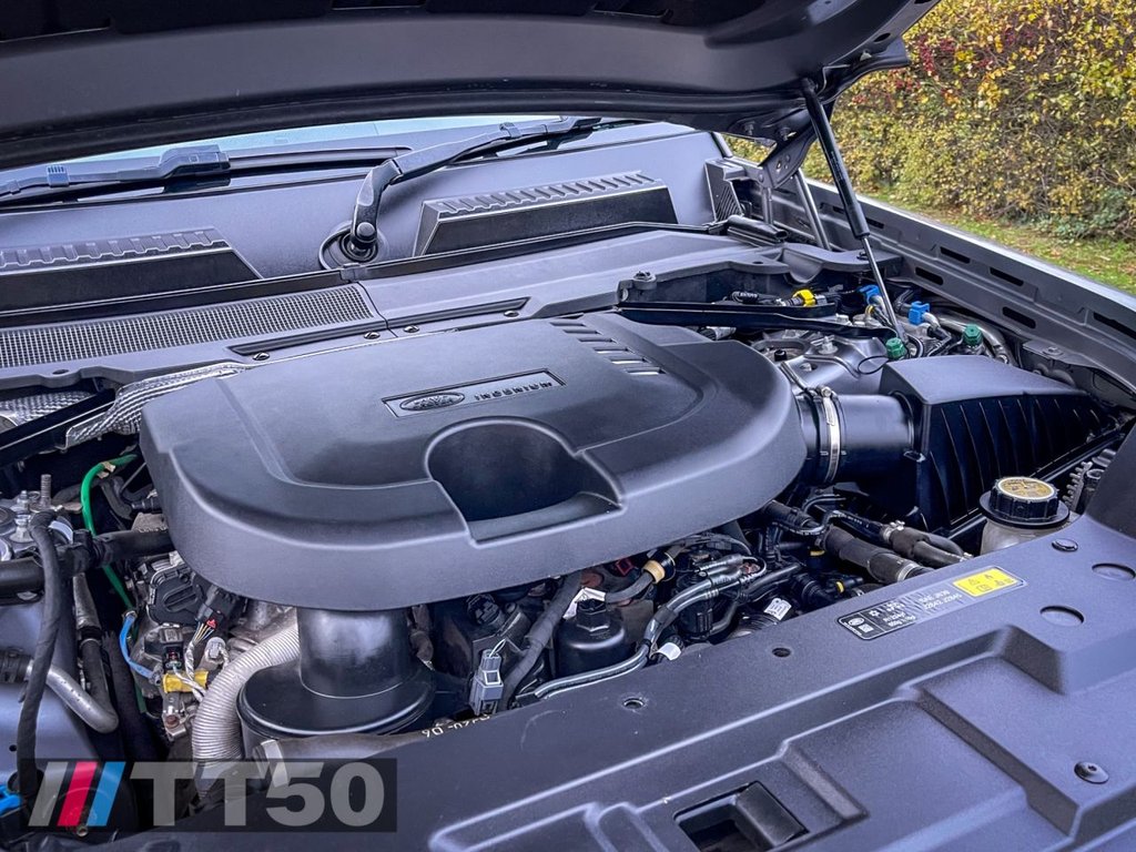 Used Land Rover Defender 2021 for sale - 76486965: Photo 46