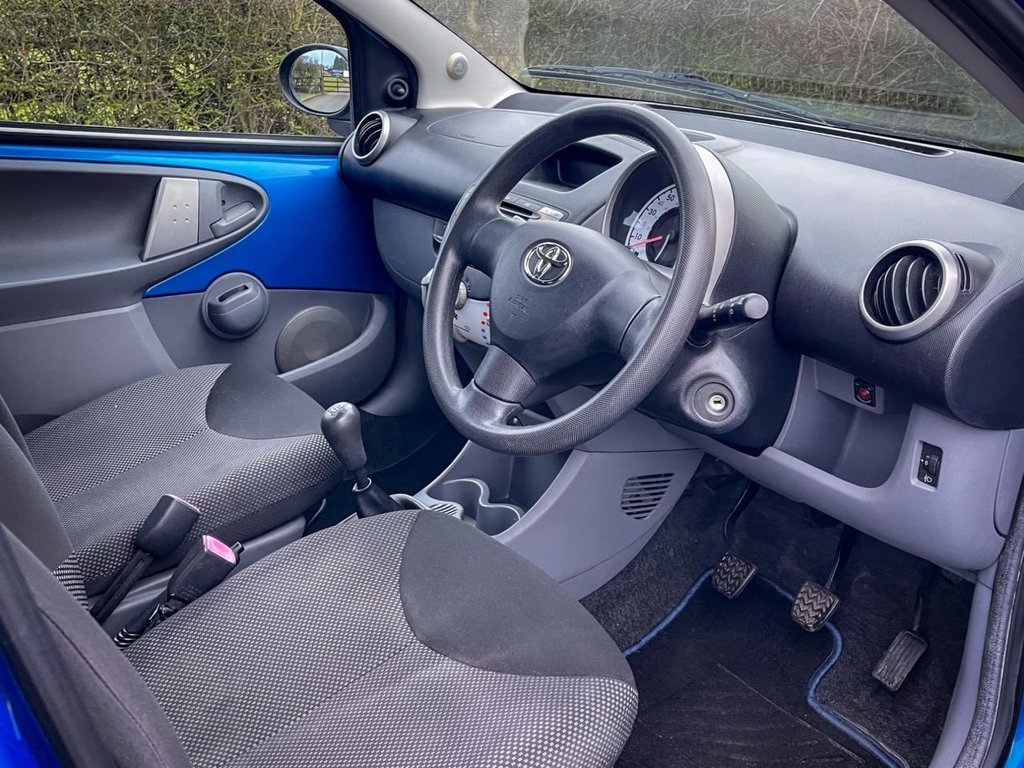 Used Toyota AYGO 2010 for sale - 77355615: Photo 16