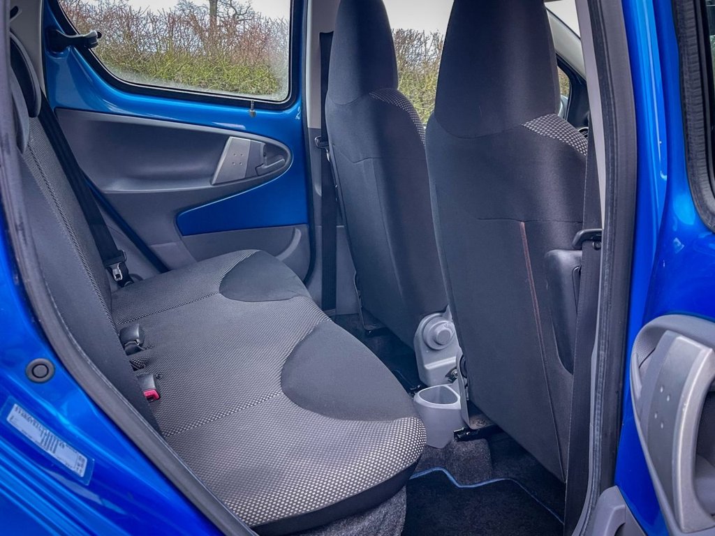 Used Toyota AYGO 2010 for sale - 77355615: Photo 18