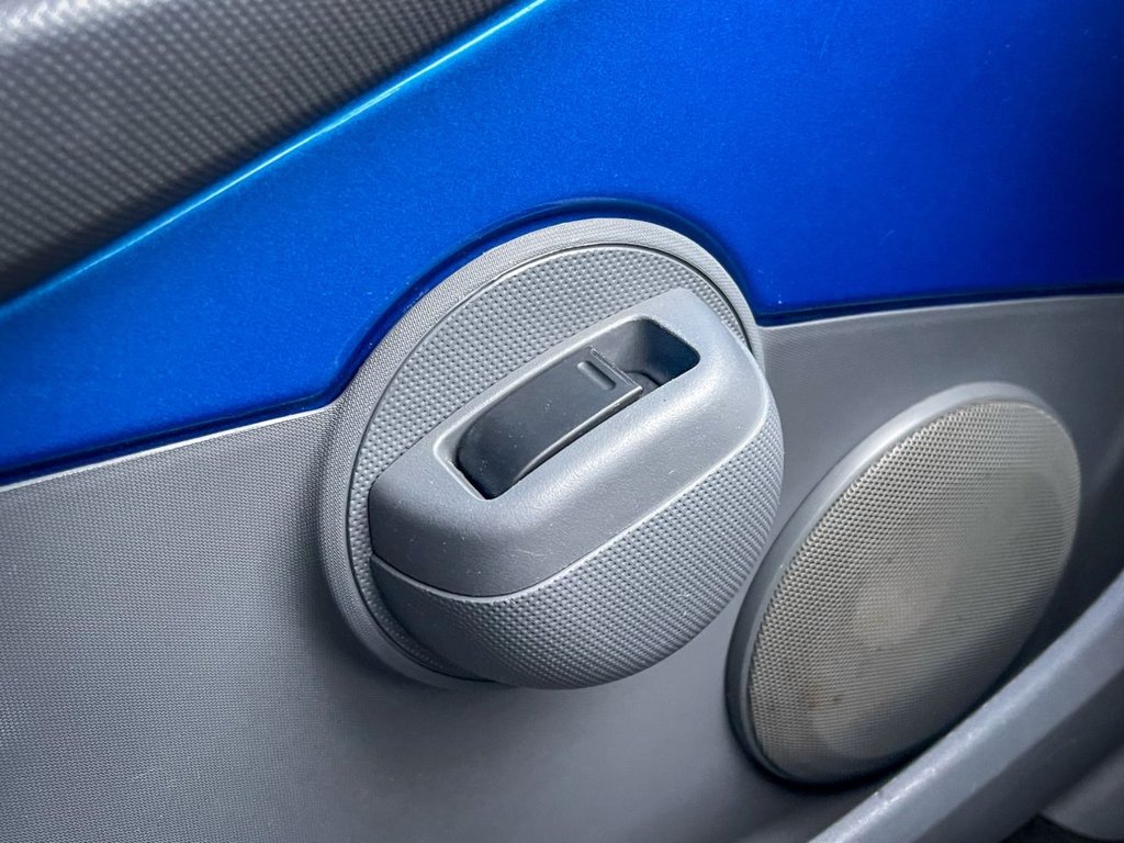 Used Toyota AYGO 2010 for sale - 77355615: Photo 19